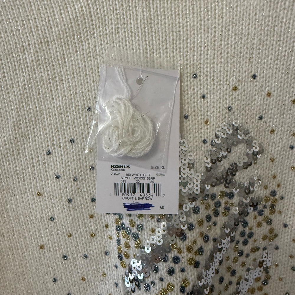 Croft & Barrow Cream Sweater with Metallic Accents - Picture 4 of 8